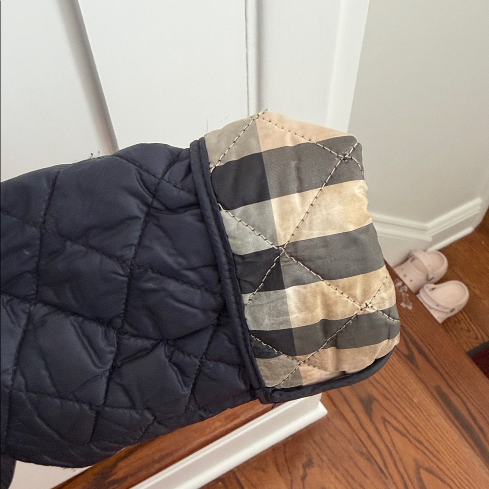Burberry Women's Quilted Puffer Jacket - Dark Blue - Picture 9 of 10